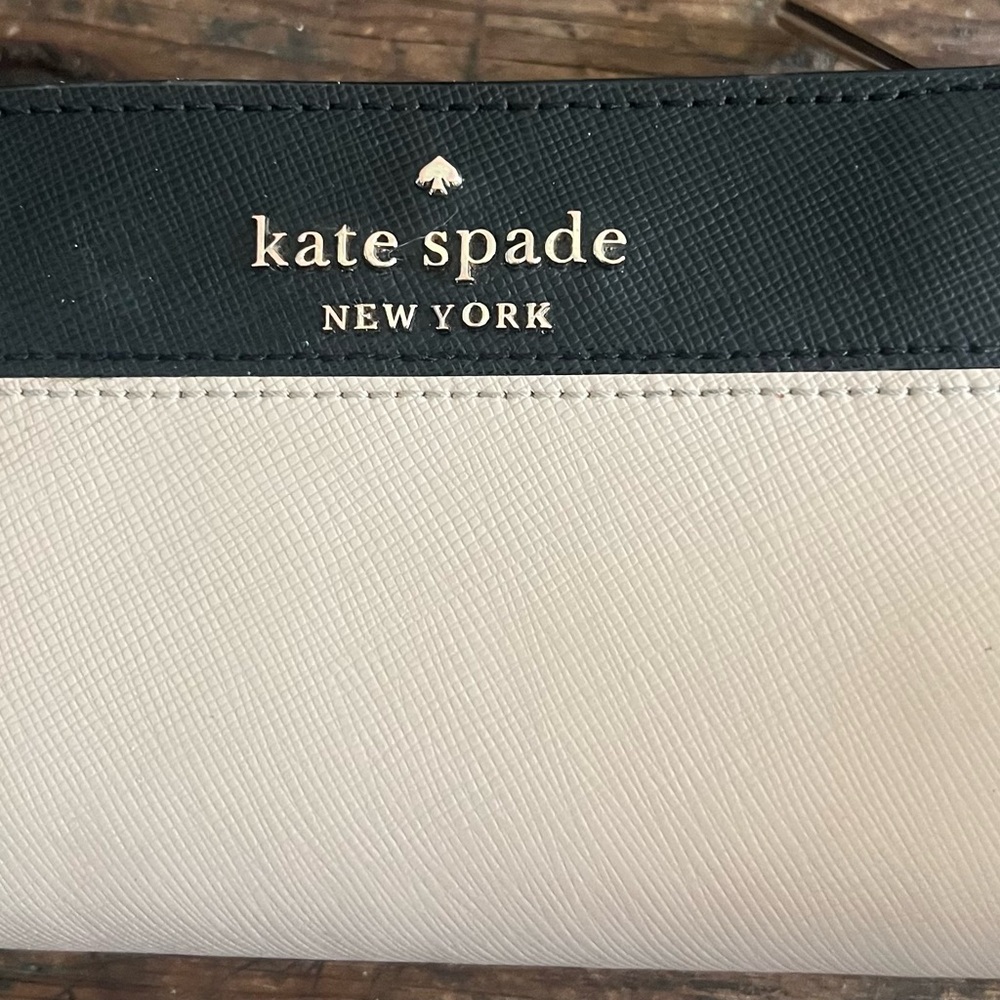Kate Spade Black and Cream Wallet